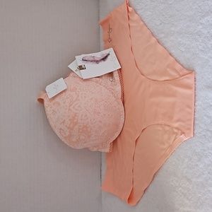 Jessica Simpson | NWOT Women's Bra & Pantie Set Soft T-Shirt Underwire Sz 36C